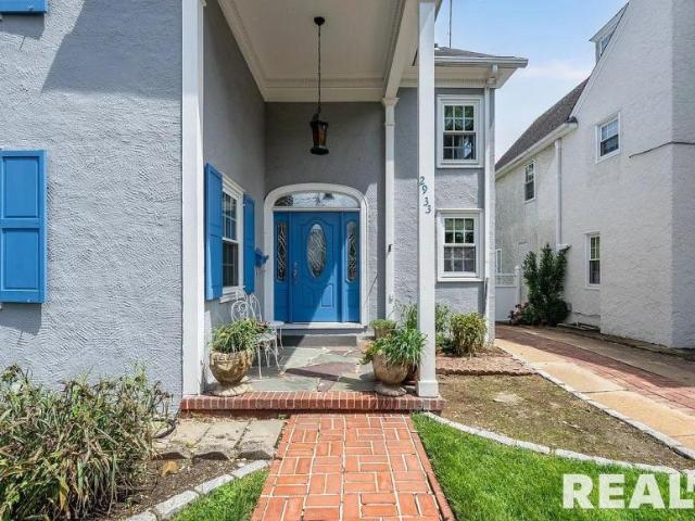 Townhouse for sale in Queens County, New York