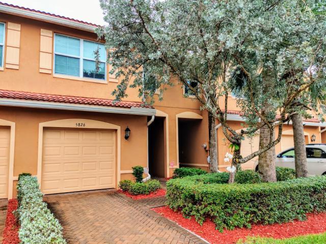 Townhouse for sale in Greenacres