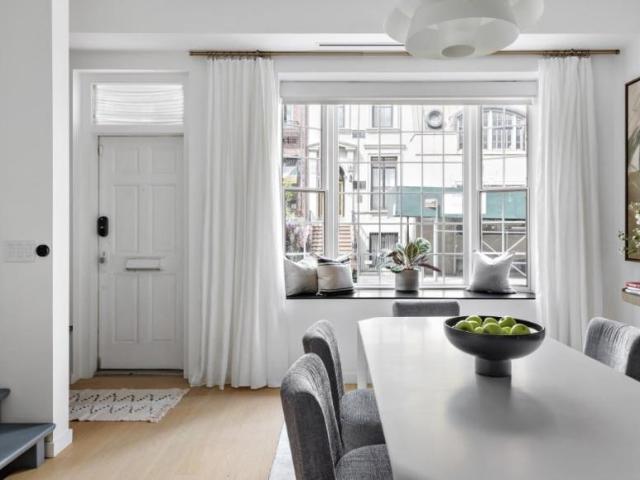 Townhouse for sale in Arverne, New York
