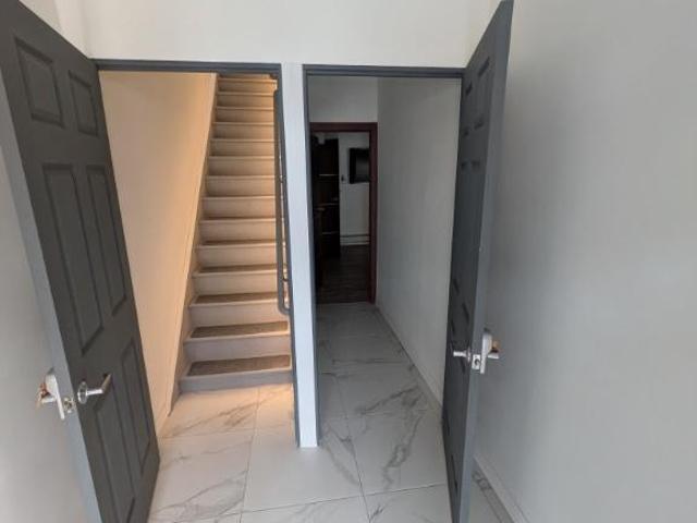 Townhouse for sale in Arverne, New York