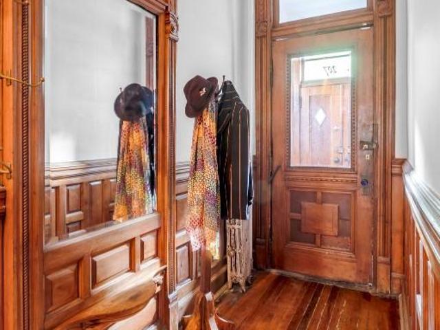 Townhouse for sale in New York