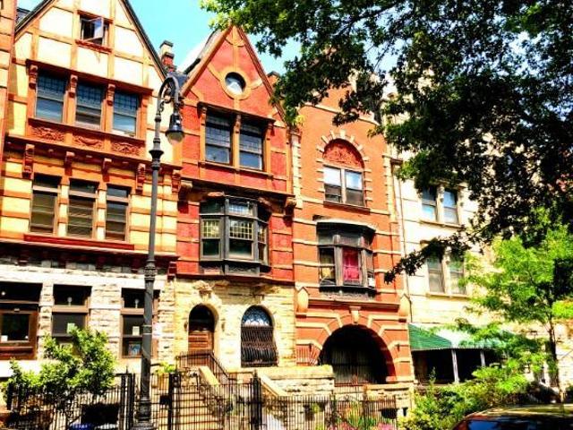 Townhouse for sale in Arverne, New York