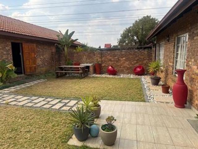 Townhouse for rent in Pretoria, Gauteng