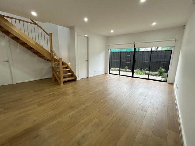 Townhouse for rent in Camerons Creek, Victoria