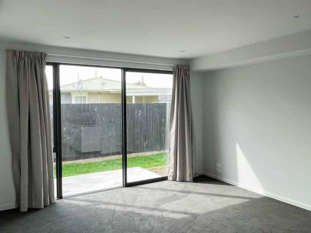 Townhouse for rent in Heathcote, Canterbury