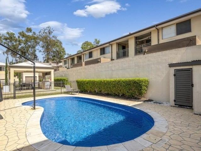 Townhouse for rent in Toombul, Queensland