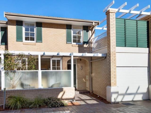 Townhouse for rent in Sydney, New South Wales