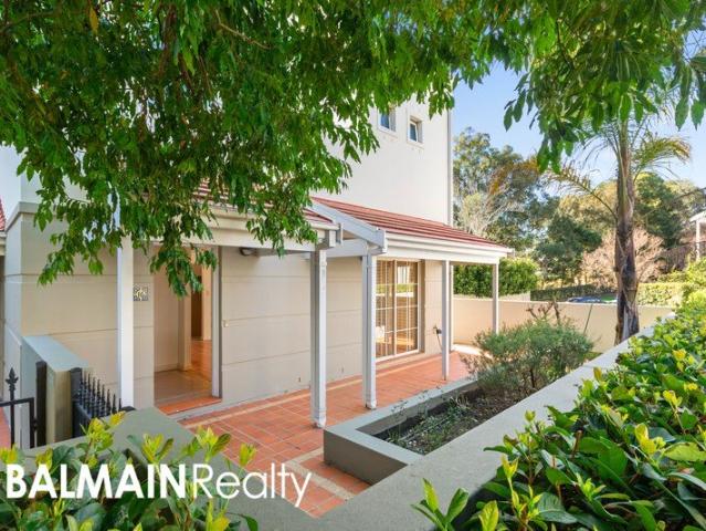 Townhouse for rent in Sydney, New South Wales