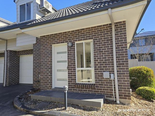 Townhouse for rent in Sydney, New South Wales