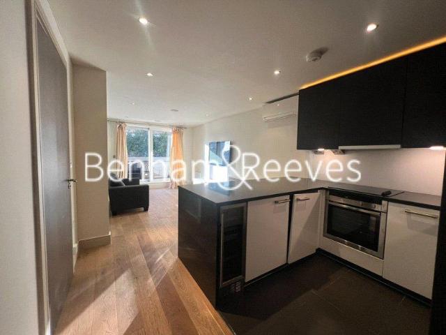 Apartment for rent in Sands End, Greater London