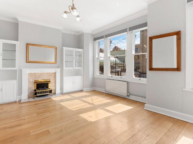 Apartment for rent in Fulham, Sands End