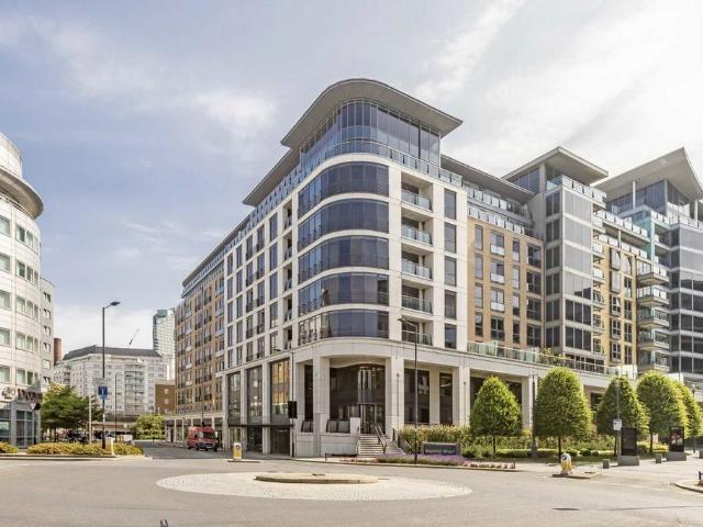 Apartment for rent in Sands End, Greater London