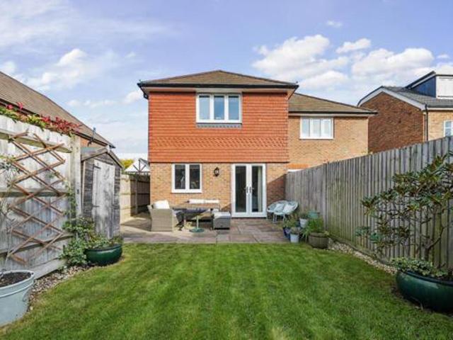 House for sale in Badshot Lea, Waverley