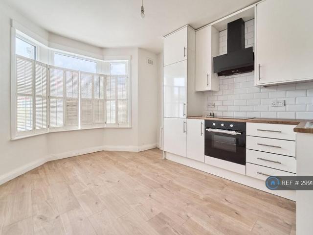 Apartment for rent in London Borough of Ealing, Greater London