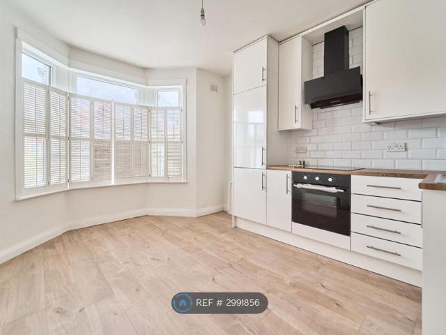 Apartment for rent in London Borough of Ealing, Greater London