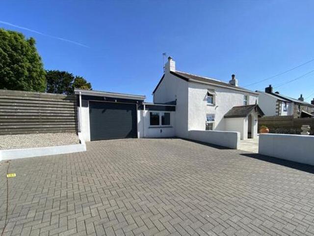 House for sale in Hayle, Cornwall