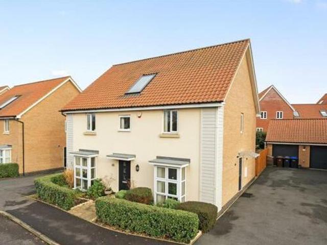 House for sale in Northampton, Northamptonshire