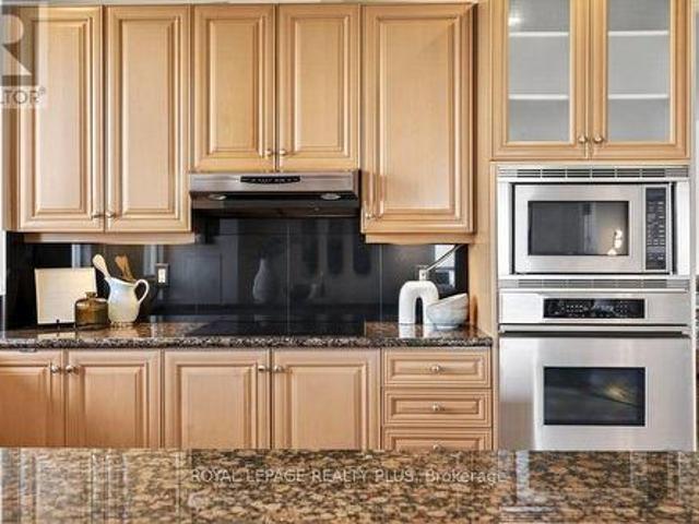 Condo for sale in Mississauga, Ontario