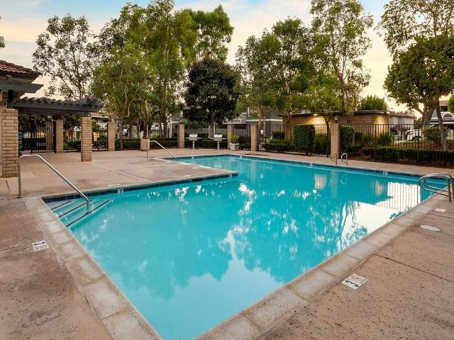 Apartment for rent in Foothill Ranch, California