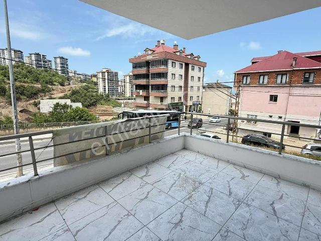 Kaşüstü, Yomra içerisinde kiralık mülk