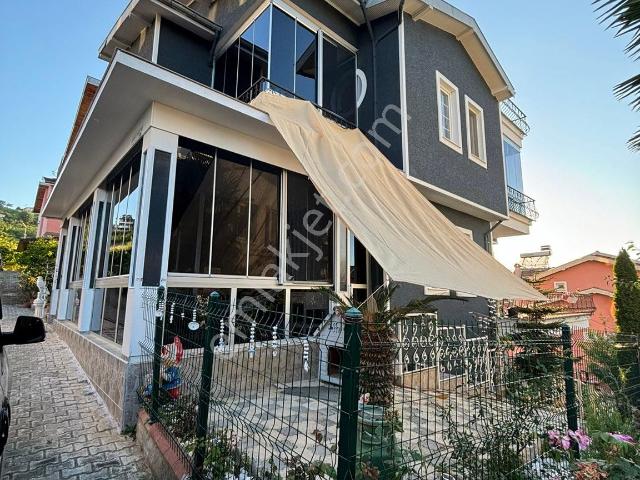 Akçaabat, Trabzon içerisinde satılık Villa