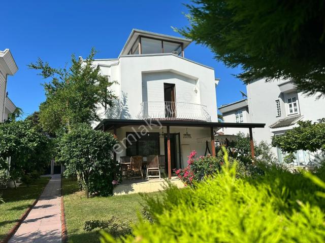 Yomra, Trabzon içerisinde satılık Villa