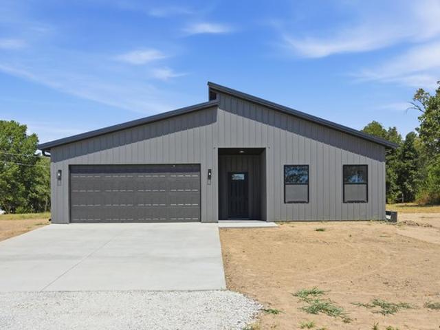 House for sale in Neosho, Missouri