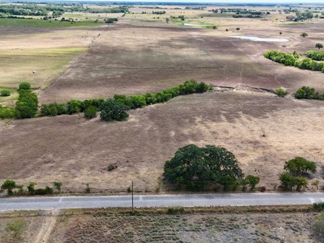 Land for sale in Shiner, Texas