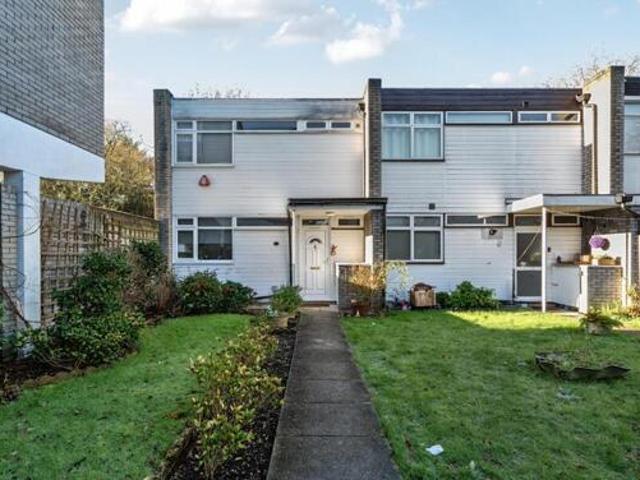 House for sale in Cat Hill, Greater London