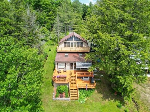 House for sale in Oneida, New York