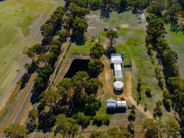 Cottage for sale in Cranbrook, Western Australia