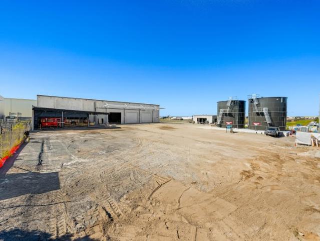 Warehouse for rent in Toombul, Queensland