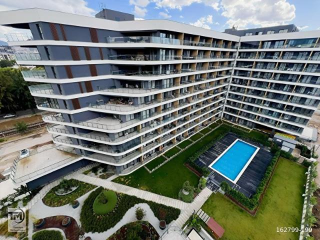 Bornova, İzmir içerisinde satılık mülk