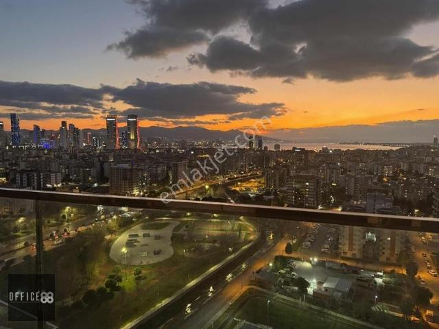 Bayrakli, İzmir içerisinde kiralık Residence