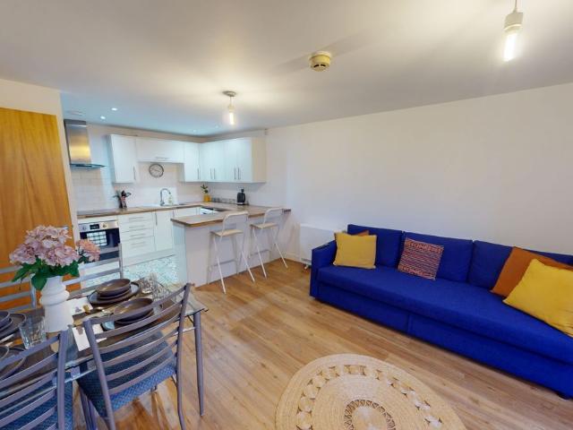 Apartment for rent in Chinatown, Calderstones