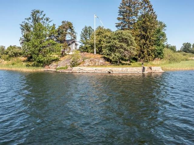 Tomt till salu i Tyresö, Stockholm