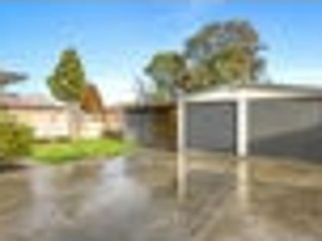 House for sale in Chaslands, Canterbury
