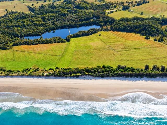 Townhouse for sale in Mitchells Island, New South Wales