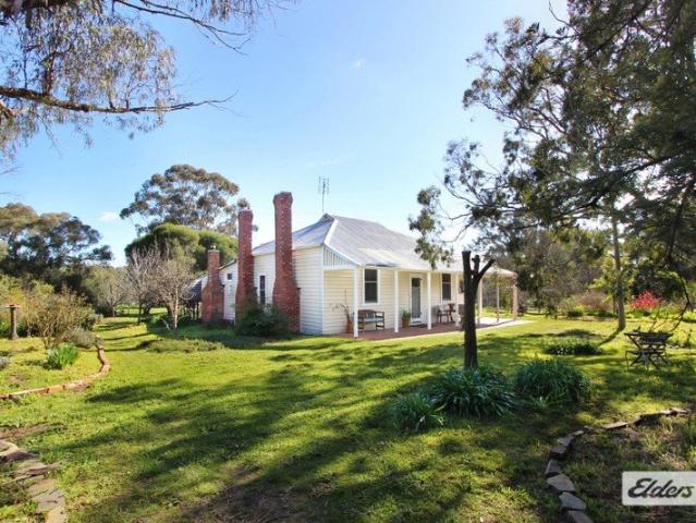 Cottage for sale in Shelbourne, Victoria