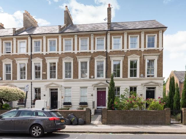 House for rent in Astley Estate, Greater London