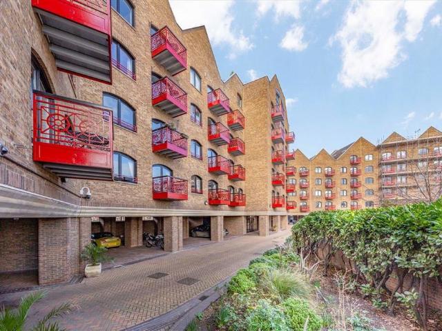 Apartment for rent in Ratcliffe, Greater London