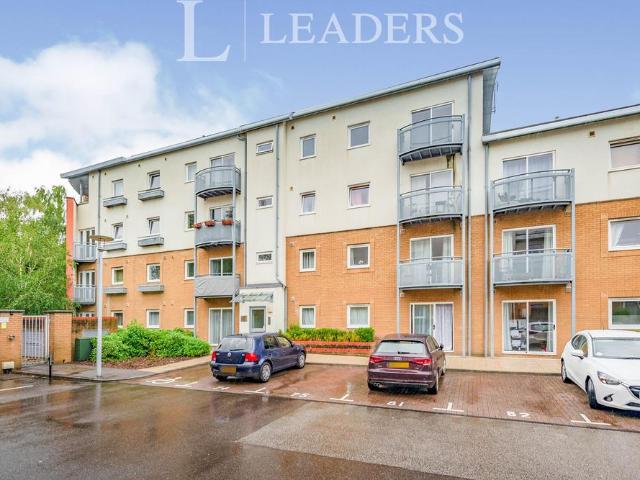 Apartment for rent in Pound Hill, Crawley