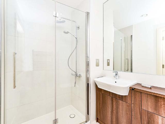 House for rent in London Borough of Ealing, Greater London