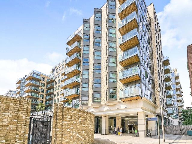 House for rent in London Borough of Ealing, Greater London