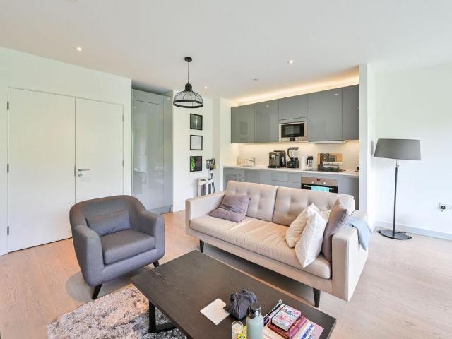House for rent in Walworth, Greater London