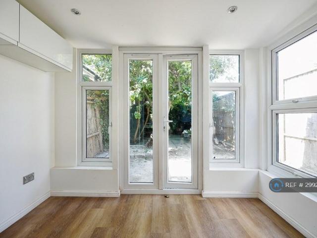 House for rent in East Greenwich, Greater London