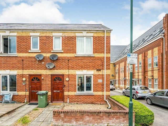 Apartment for rent in Brompton, Gillingham