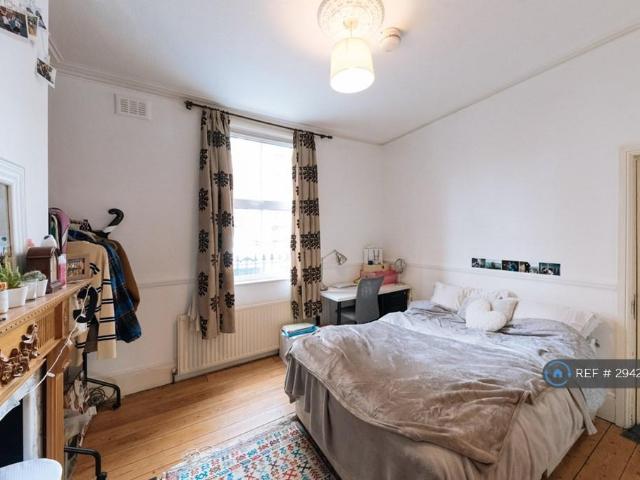 House for rent in Walworth, Greater London