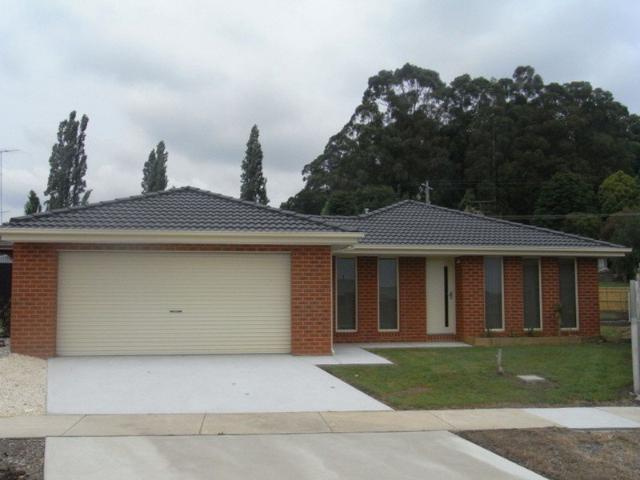 Townhouse for rent in Trafalgar, Victoria