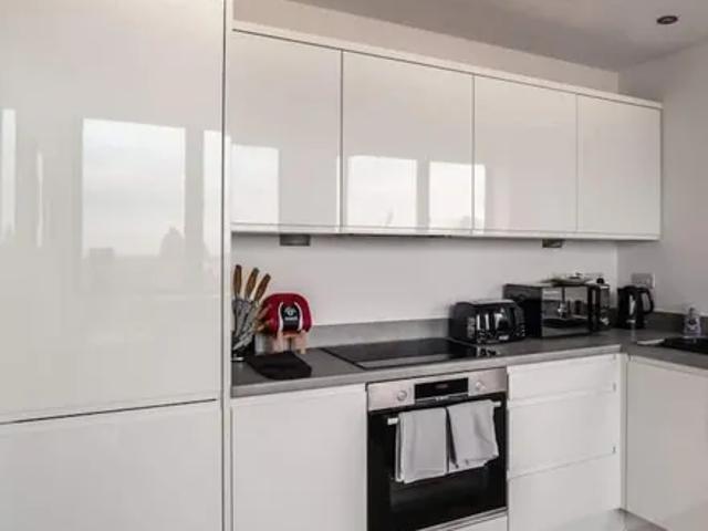 Apartment for rent in Gorse Hill, Trafford Park